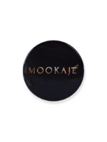 матираща прозрачна пудра Care&Lock MOOKAJÉ с хиалуронова киселина и Oxygen Carrier Complex кутия