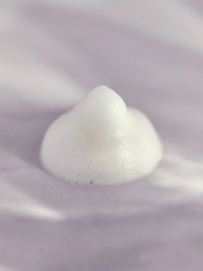 Хидратиращ, регенериращ и премахващ грим почистващ мус за лице Active Mousse - Image 3